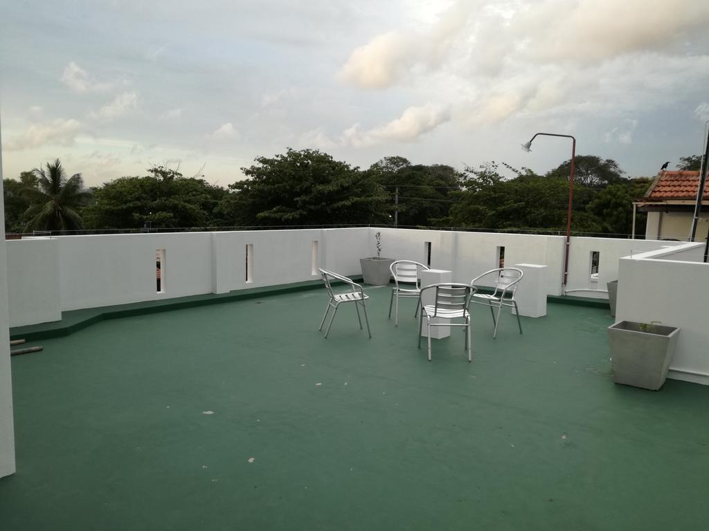 Bianco Terrace Hotell Negombo Exteriör bild