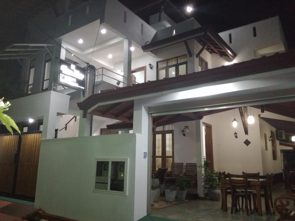 Bianco Terrace Hotell Negombo Exteriör bild