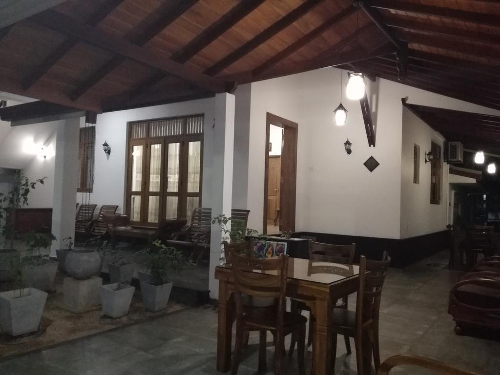 Bianco Terrace Hotell Negombo Exteriör bild